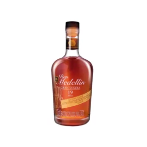 Ron Medellín 19 Años Gran Solera
