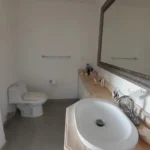 121513702-18-1730300977