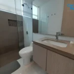 121513944-15-1745931640